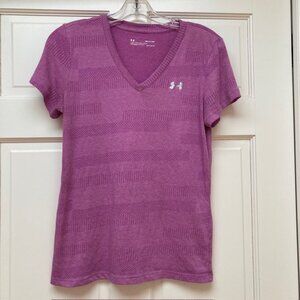 Under Armour HeatGear short sleeve V neck loose fit purple T shirt size S